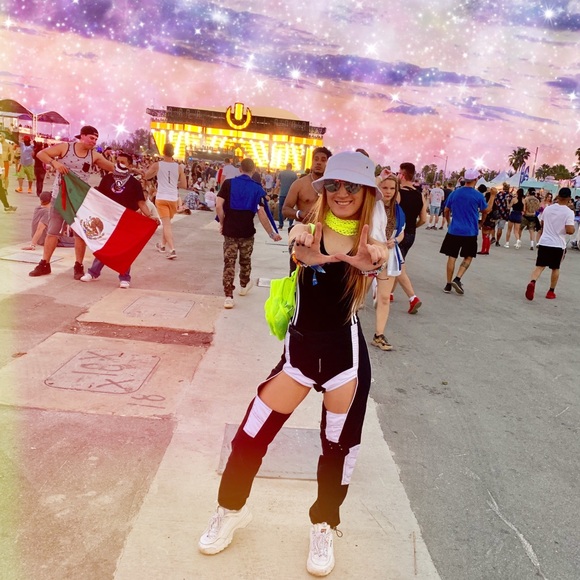 Meet your Posher, Sam - Picture 6 of 6